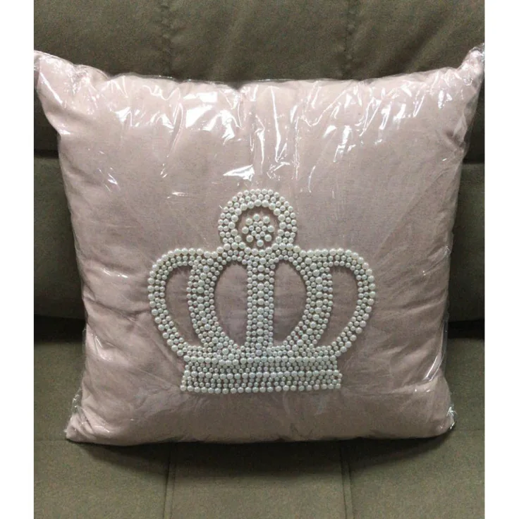 ALMOFADA DECORTEXTIL DC-274-01 LINHO ROSE C/APLIQUE PEROLA COROA(BL)