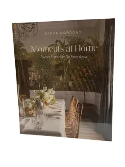 LIVRO QUEEN BOOKS MOMENTS AT HOME(BL)