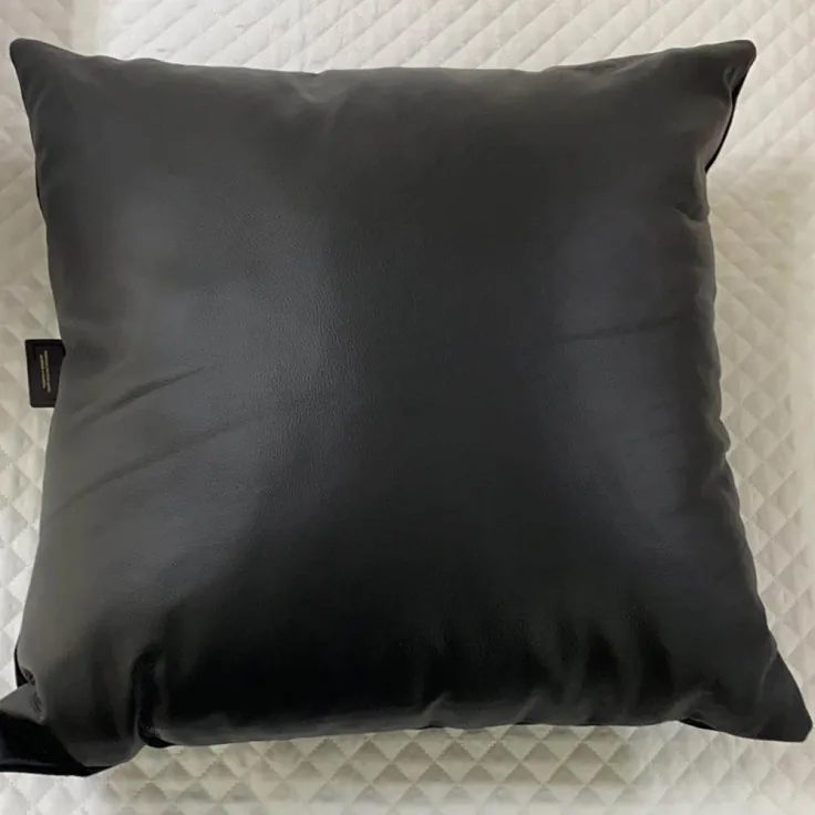 ALMOFADA DECORTEXTIL 018-36 COURO PRETA LISA(BL)