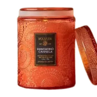 VELA POTE VIDRO VOLUSPA 72332 G 100H MANDARINO CANNELA(BL)